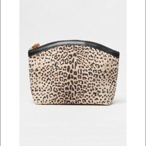 J. McLaughlin LARGE COSMETIC POUCH IN CHEETAH